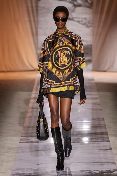 Look 29